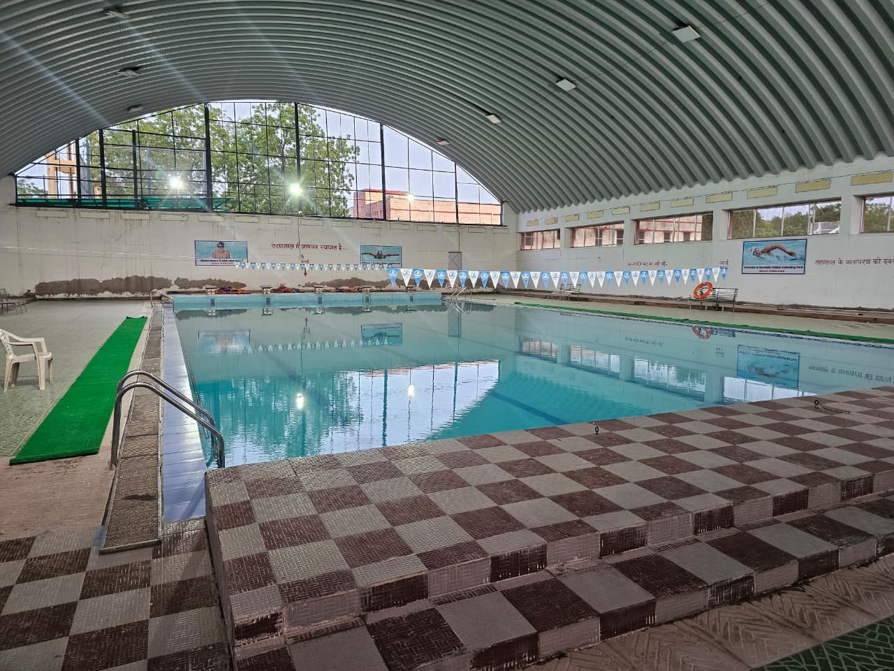 Swimming pool